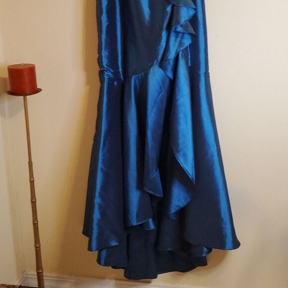 Pretty Maids strapless blue ruffled mermaid maxi gown size 10 - Picture 5 of 14